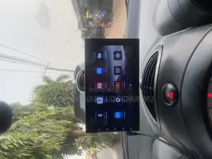 Dashboard Android Screen With Apple Car Play