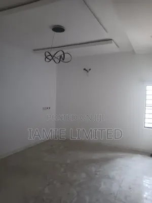 3bdrm Block of Flats in Army Estate, Warri for rent