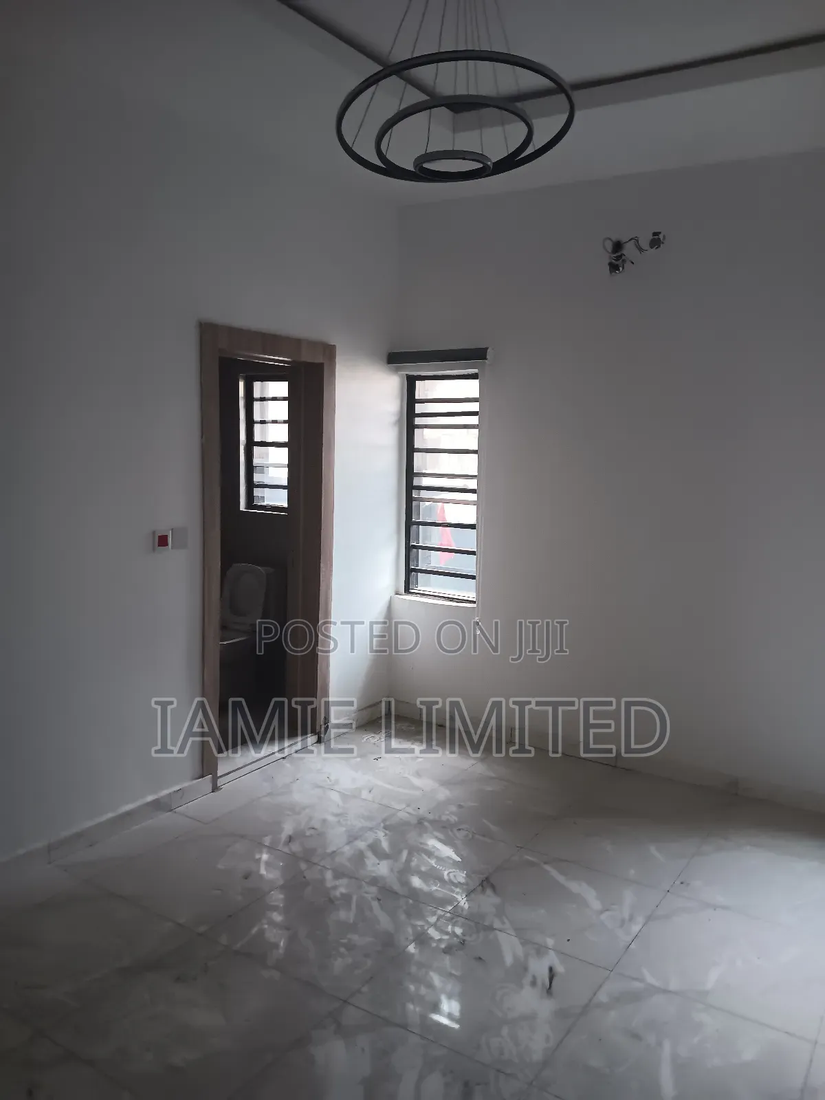 3bdrm Block of Flats in Army Estate, Warri for rent