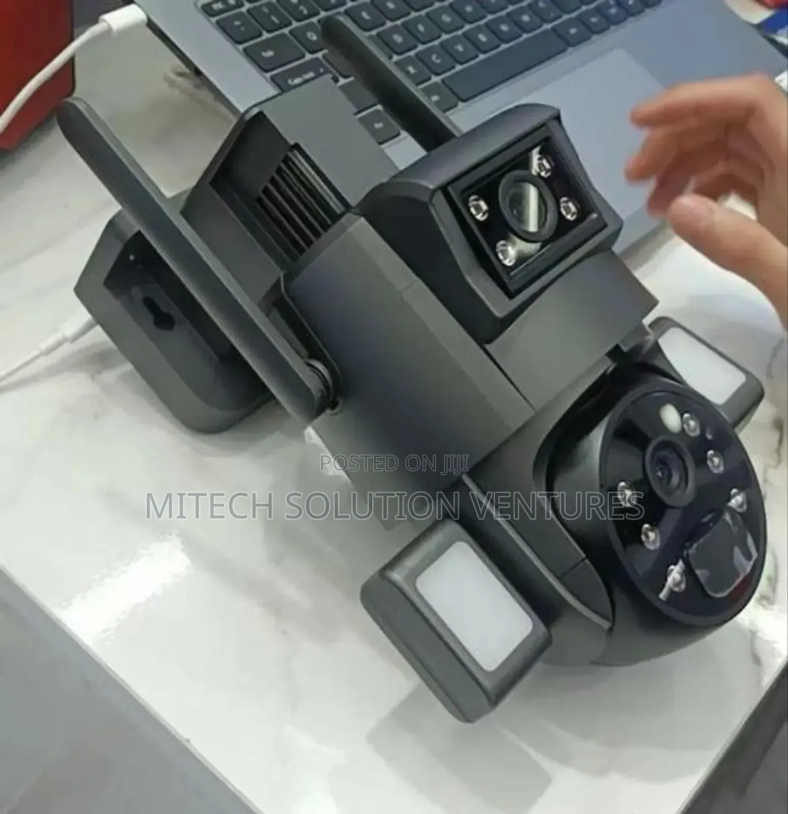 4g 20x Zoom Powerful Solar-Powered Security Camera.