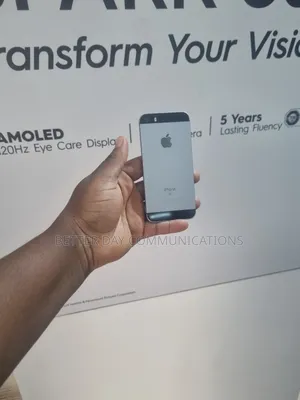 Apple iPhone SE 32 GB Gray