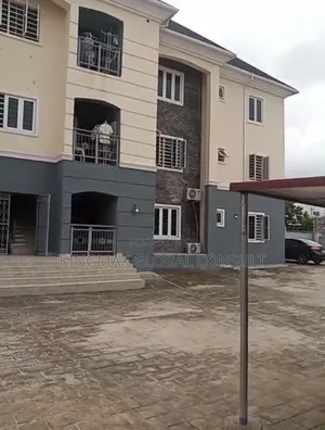 3bdrm Block Of Flats In Crd Lugbe For Sale