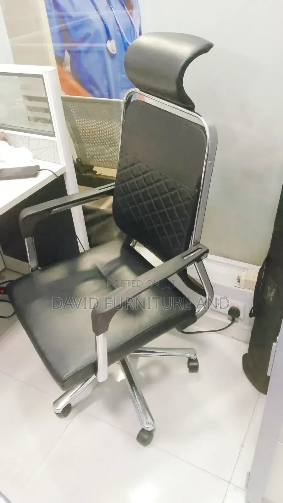 Swivel Adjustable Chair