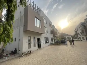 5bdrm Townhouse / Terrace in Asokoro for rent