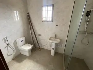 5bdrm Townhouse / Terrace in Asokoro for rent