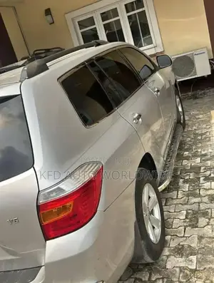 Toyota Highlander SE 2012 Silver
