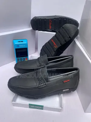 Men's All Black Clark's Plain Leather Loafers