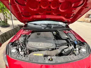 Mercedes-Benz GLA 250 2015 Red