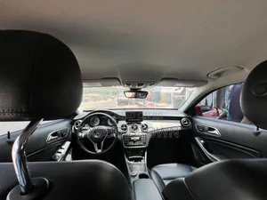 Mercedes-Benz GLA 250 2015 Red