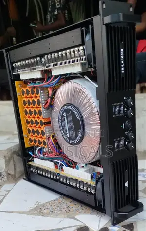 4 Channels Power Amplifier (80 Transistors, 24 Capacitors)