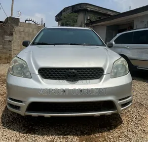 Photo - Toyota Matrix 2005 Silver