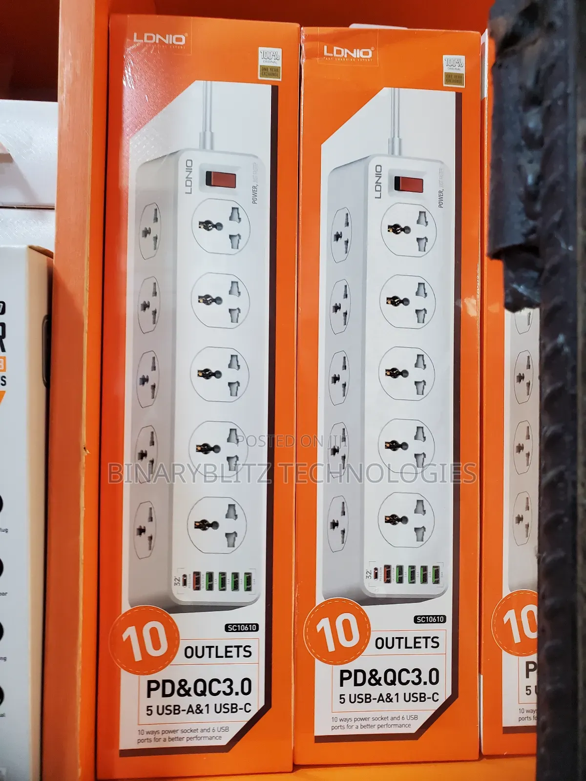 Ldnio 10 Outlets Power Socket With 5 Usb A & 1 Usb C