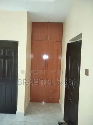 3bdrm Townhouse / Terrace in Apo District for rent