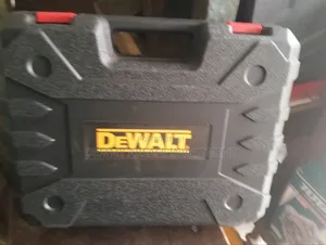 Dewalt Cordless Impact Driver/Impact Wrench Machine