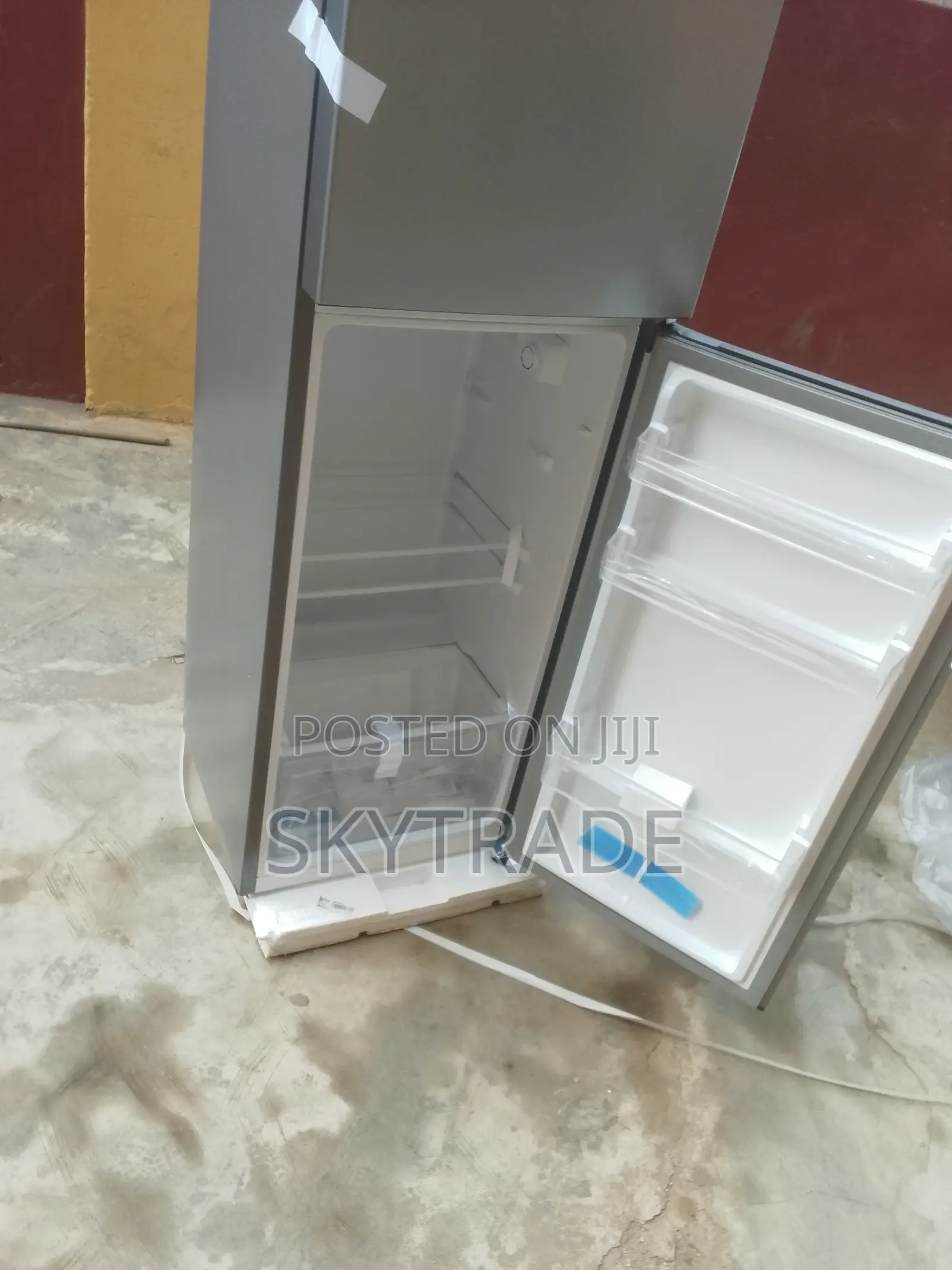 Space-Efficient: Hisense 154l Double Door Fridge(Ref200dr)