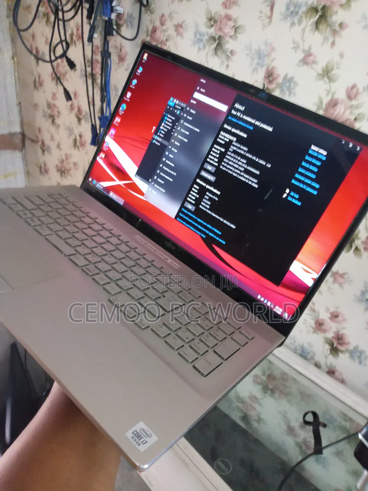 Laptop Fujitsu Lifebook NH751 8GB Intel Core I7 SSD 1T