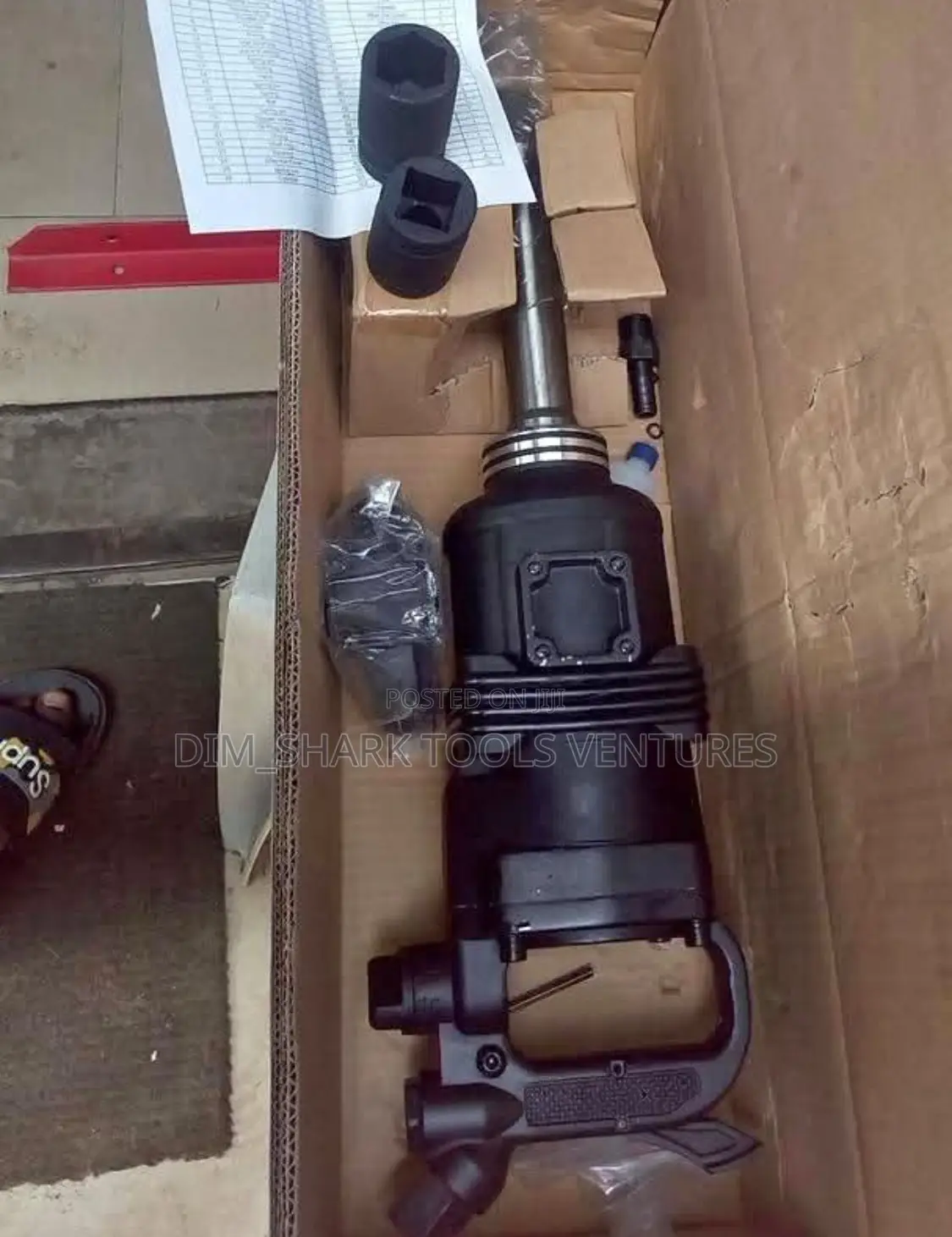 1”Air Impact Wrench With Socket