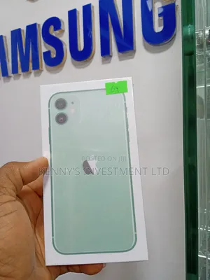 Photo - New Apple iPhone 11 64 GB Green