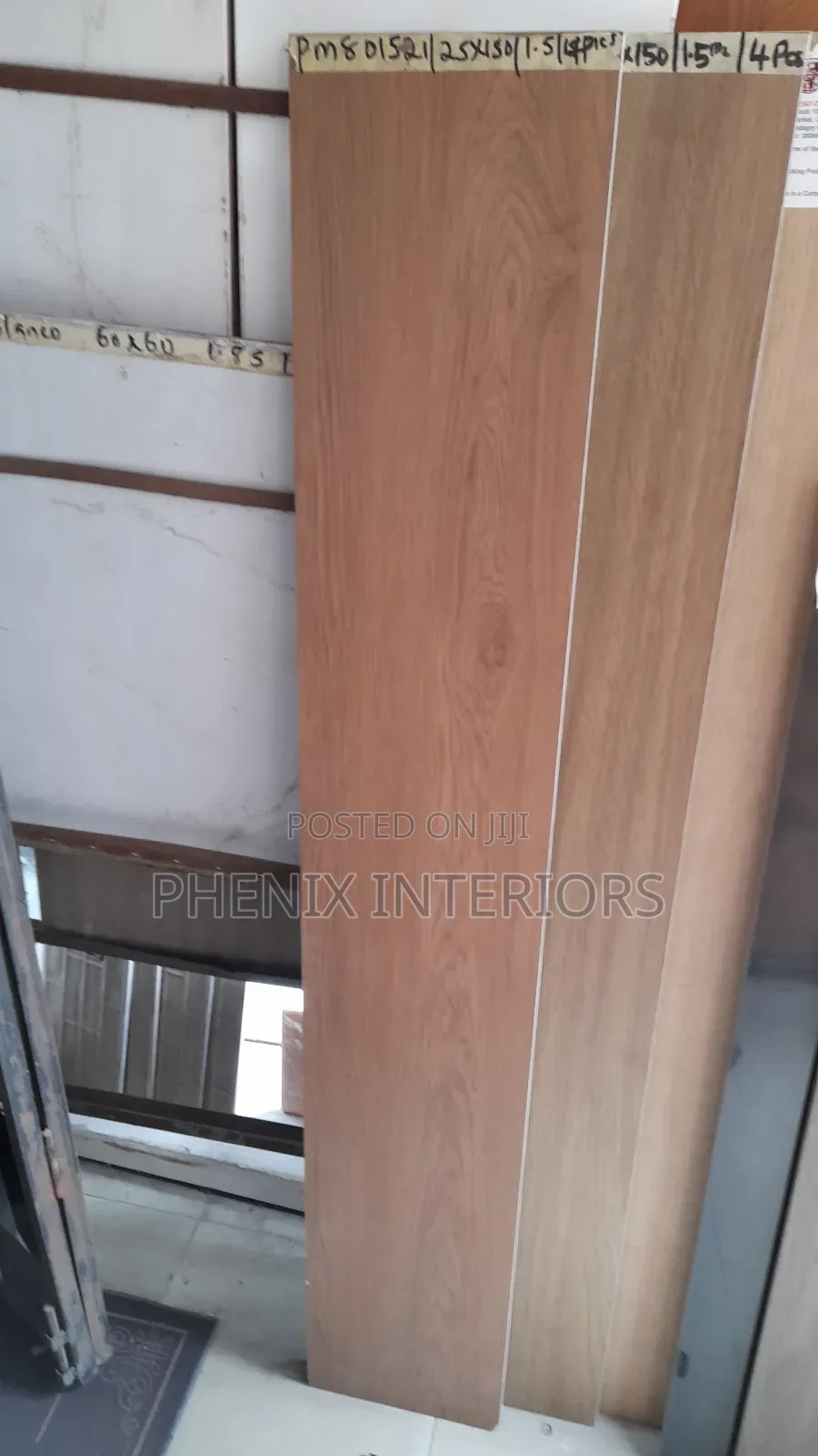 Spain Wooden Faced Room Tiles