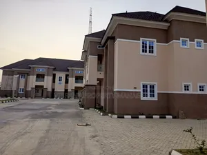 3bdrm Block of Flats in Chalawa Barnawa, Kaduna / Kaduna State for rent