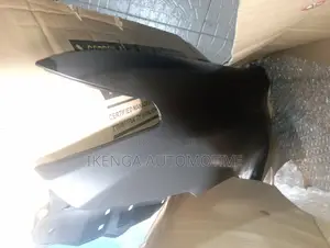 Fender Toyota Highlander 2012