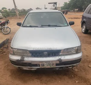 Photo - Nissan Almera 1.8 Automatic 2000 Silver