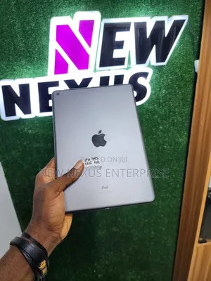 Apple iPad 10.2 (2019) 32 GB Silver