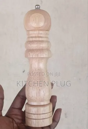 Wooden Salt Pepper Shaker
