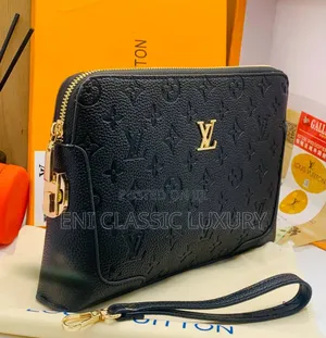 Classic Men Luxury Leather Armpit Purses Louis Vuitton