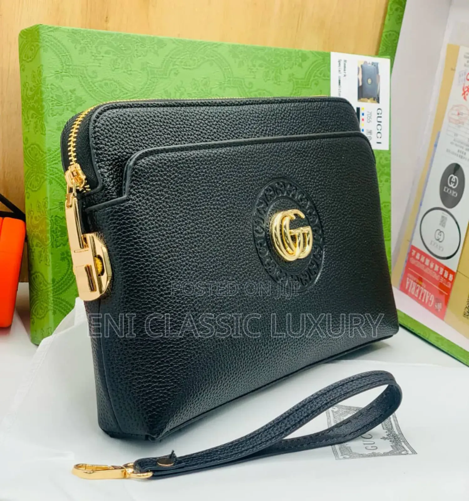 Classic Men Luxury Leather Armpit Purses Louis Vuitton