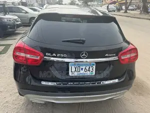 Mercedes-Benz GLA 250 2016 Black