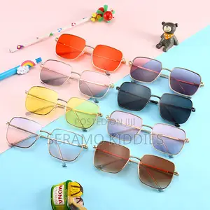 Photo - Unisex Kids Sunglasses