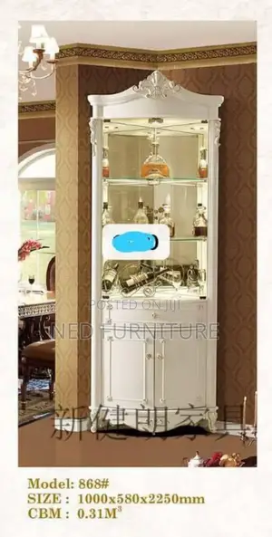 Quality Single Bar With Transparent Doors and Drawers
