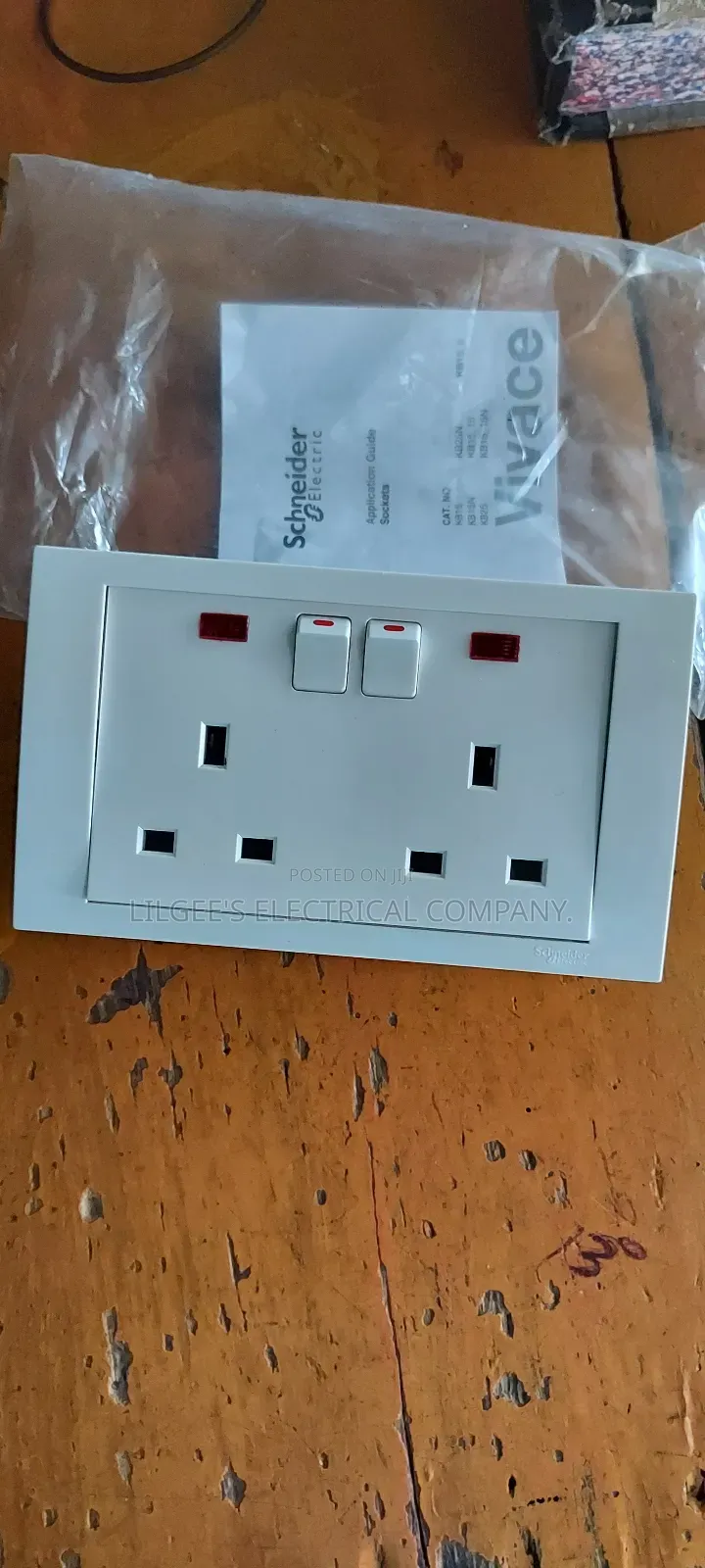 Schneider 13 Amps Double Socket With Indicator Light