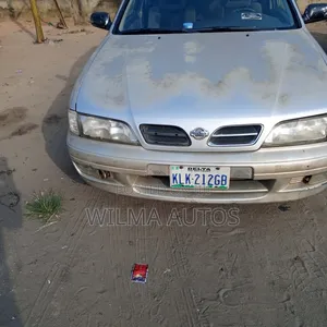Photo - Nissan Almera Tino 2002 Silver
