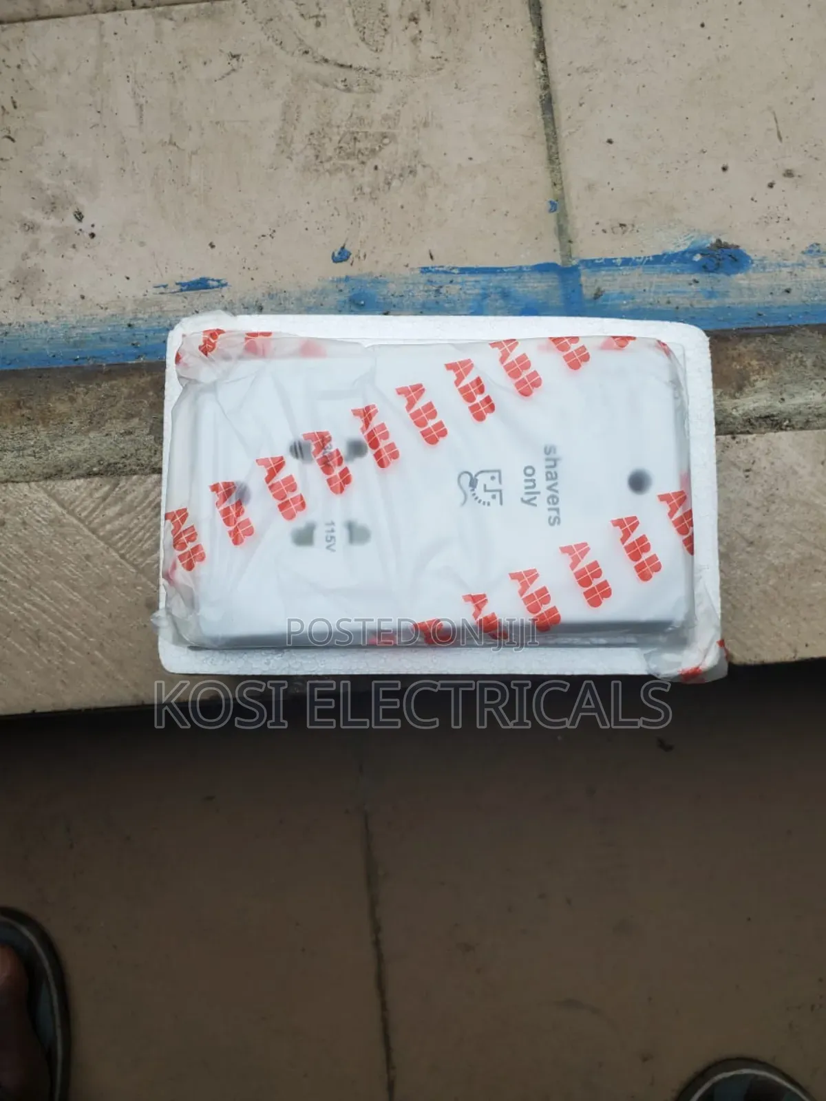 Abb Shaver Socket