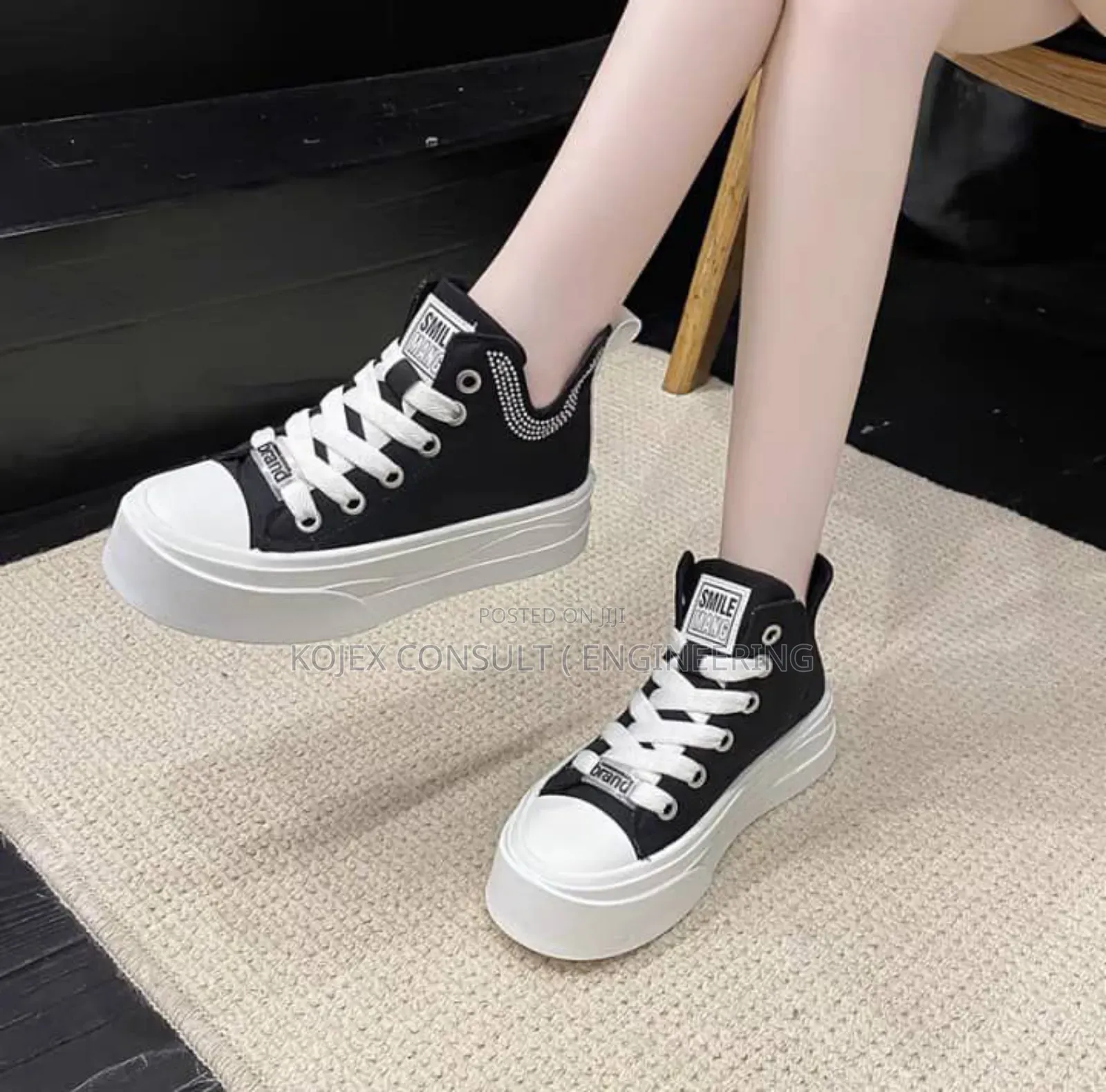 Smile Female Sneakers