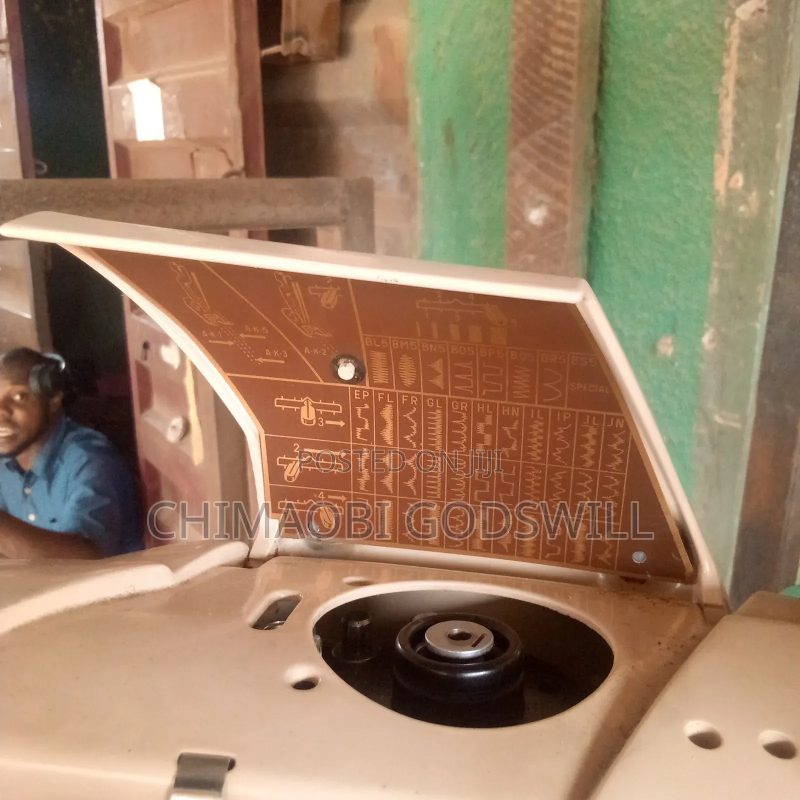 Singer Multi Design Sewing Machine