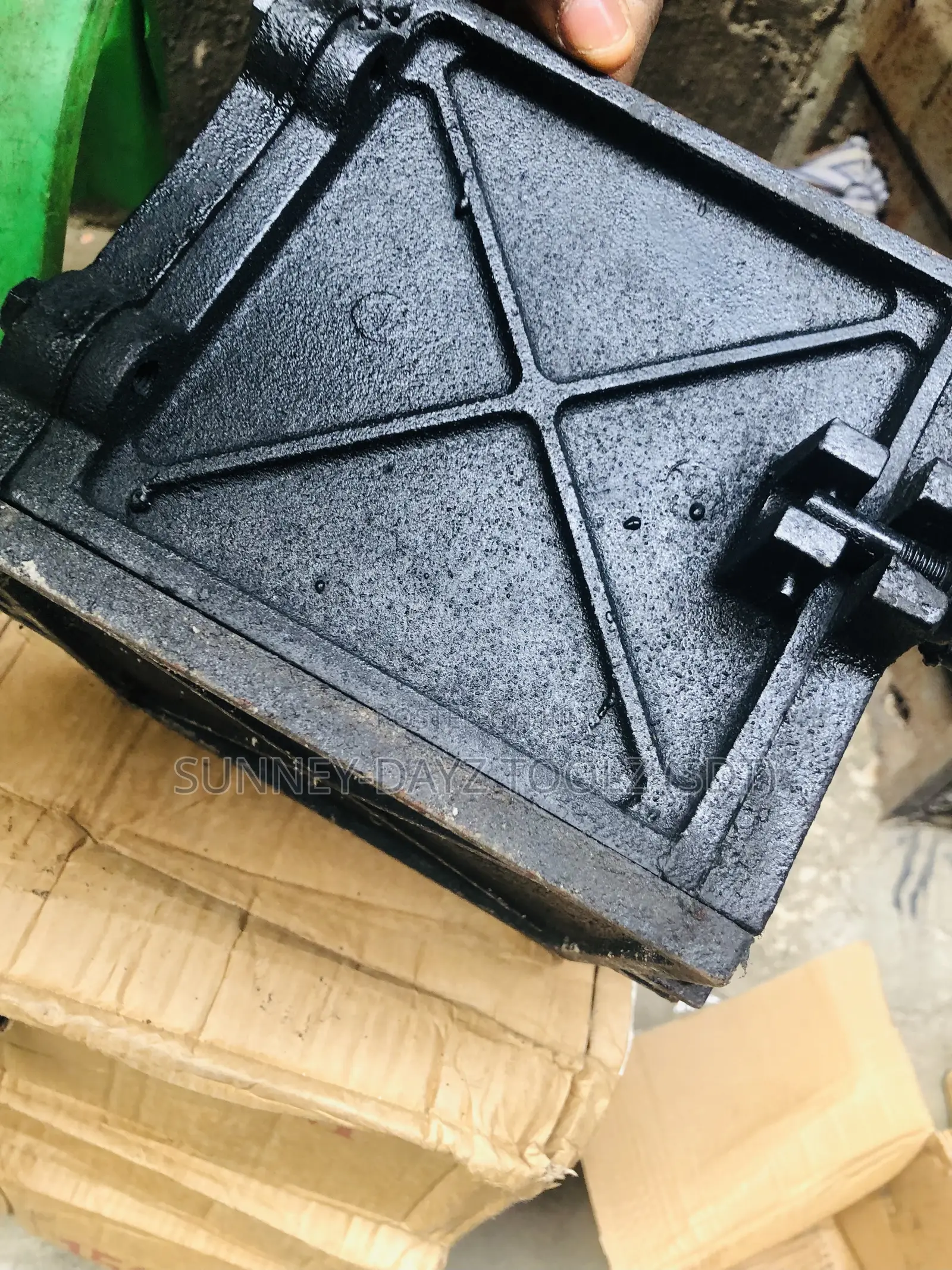 Concrete Cube Mold