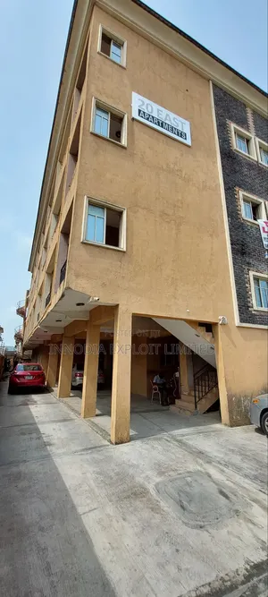 1bdrm Room & Parlour in Agungi for rent