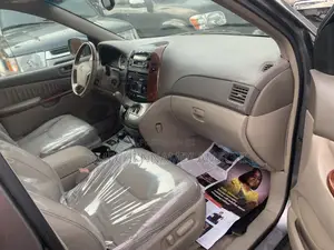 Toyota Sienna XLE Limited AWD 2005 Gray