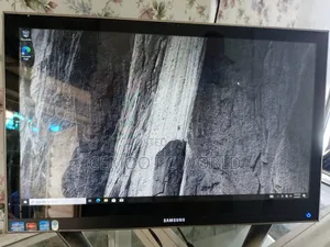 Desktop Computer Samsung AiO 24 8GB Intel Core I5 HDD 500GB