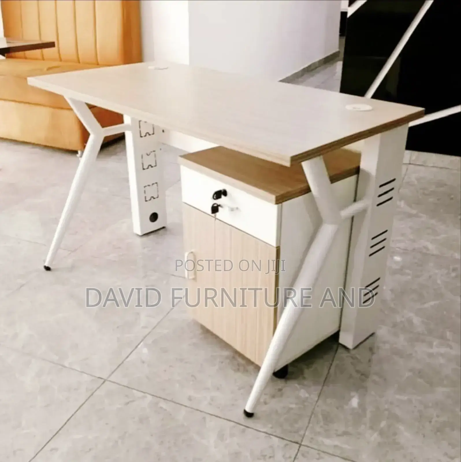 1.2 Meter Metal Leg Table