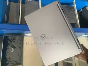 Laptop MSI P65 Creator 32GB Intel Core I9 SSD 1T