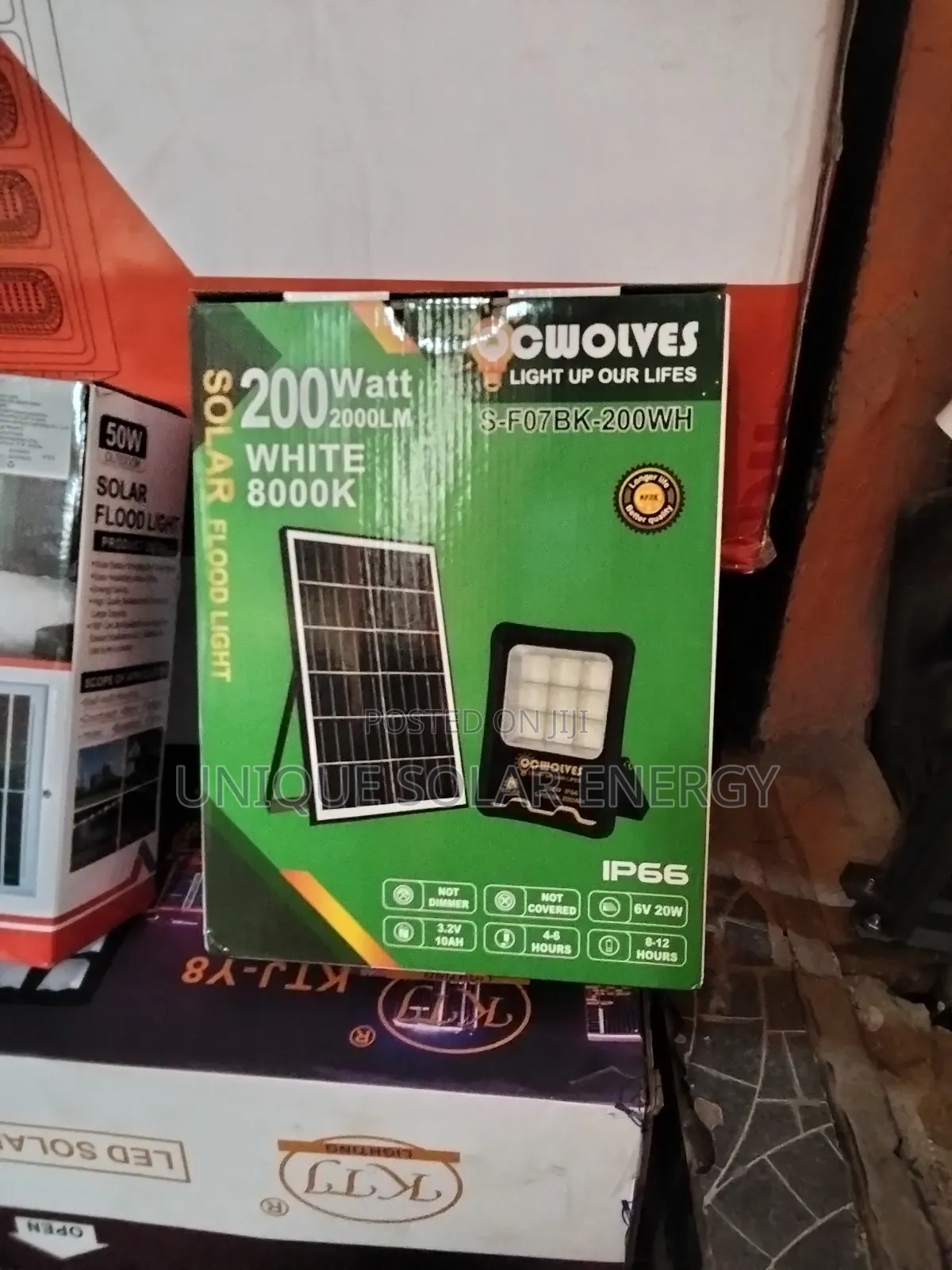 200w Cwolves Solar Light