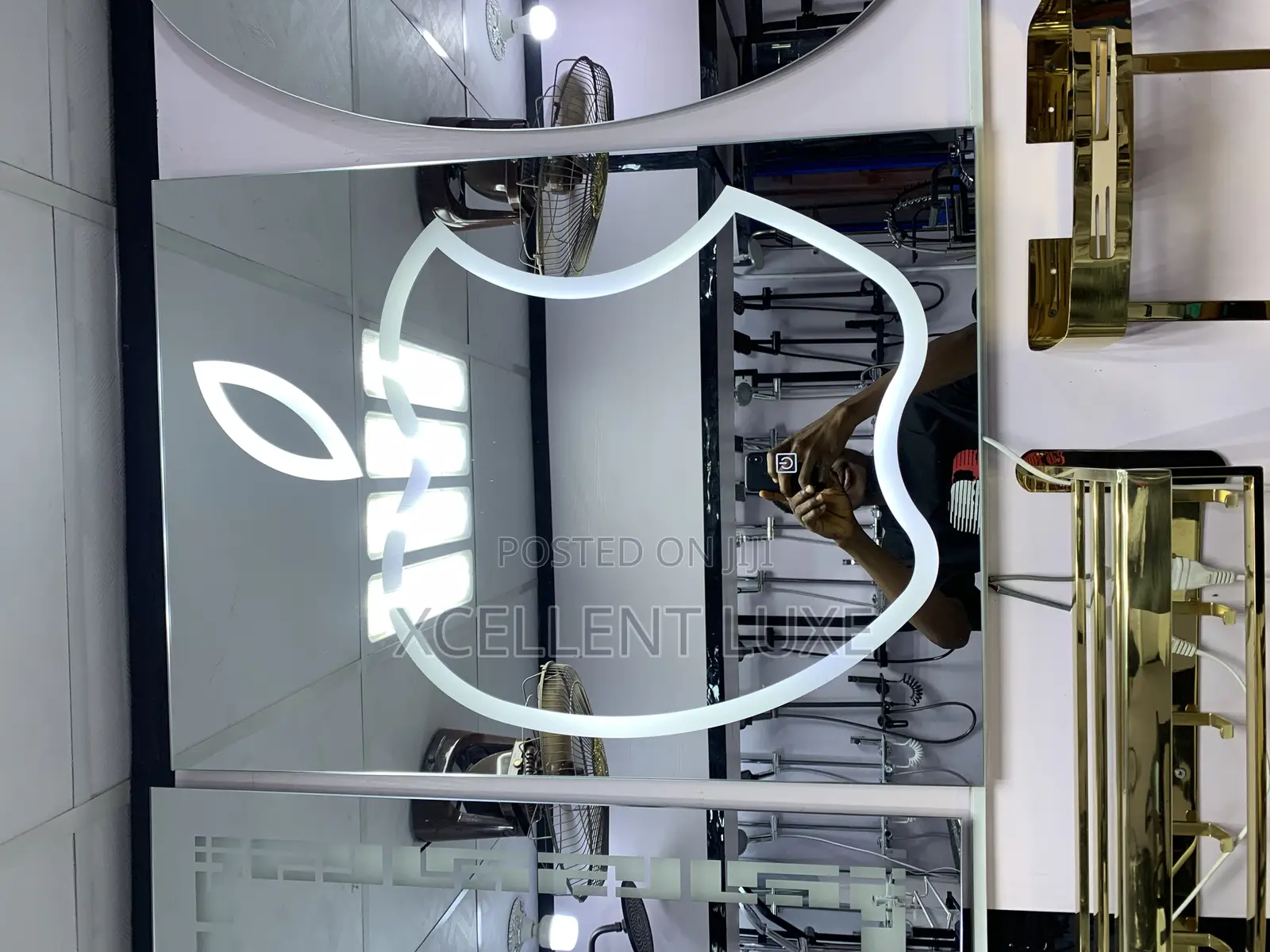 Apple Shaped Led Mirror