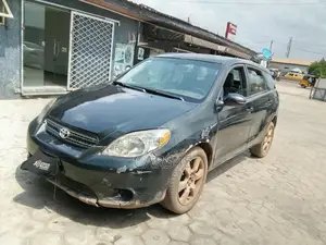 Photo - Toyota Matrix 2005 Black