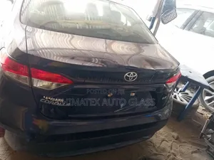 Corolla 2022 Front and Back Windscreen Glass Available
