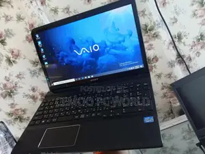 Laptop Sony VAIO SVE15111EN 8GB Intel Core I7 HDD 500GB