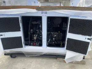 Standard England Perkins Soundproof Diesel Generator 100kva
